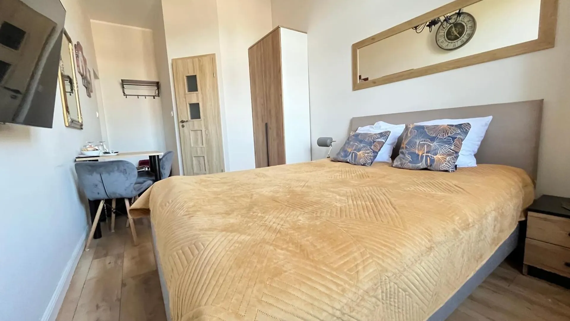 Aparthotel Cracow Krakow 0*,